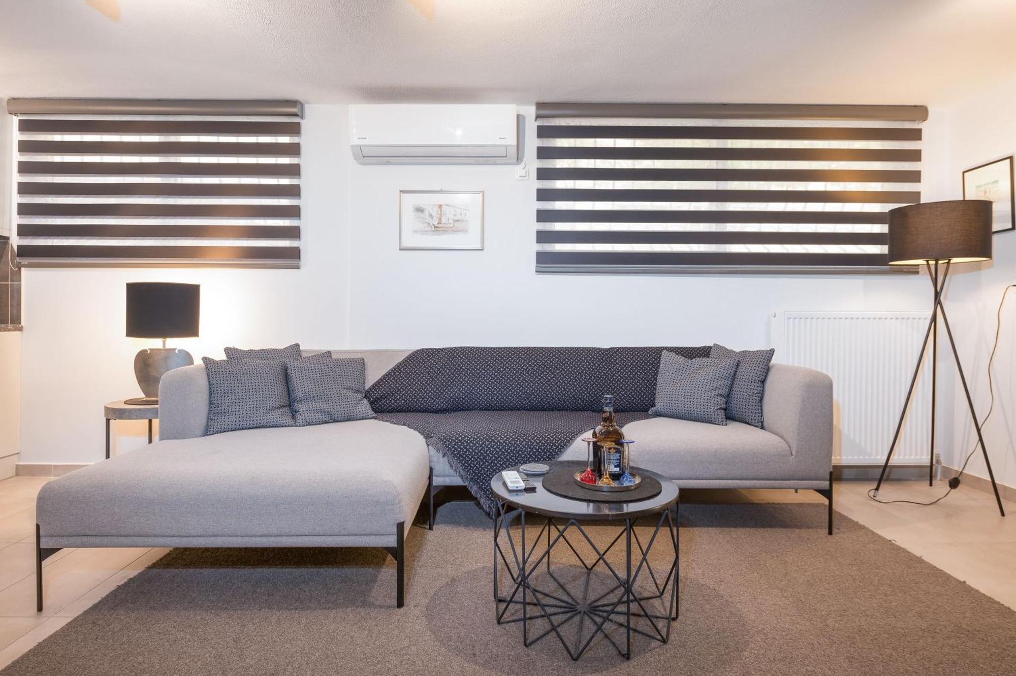 Glyfada'S Cosy Apartments Athén Kültér fotó